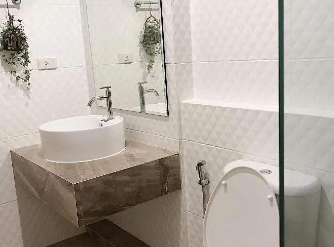 S54 Sukhumvit Hotel 3*